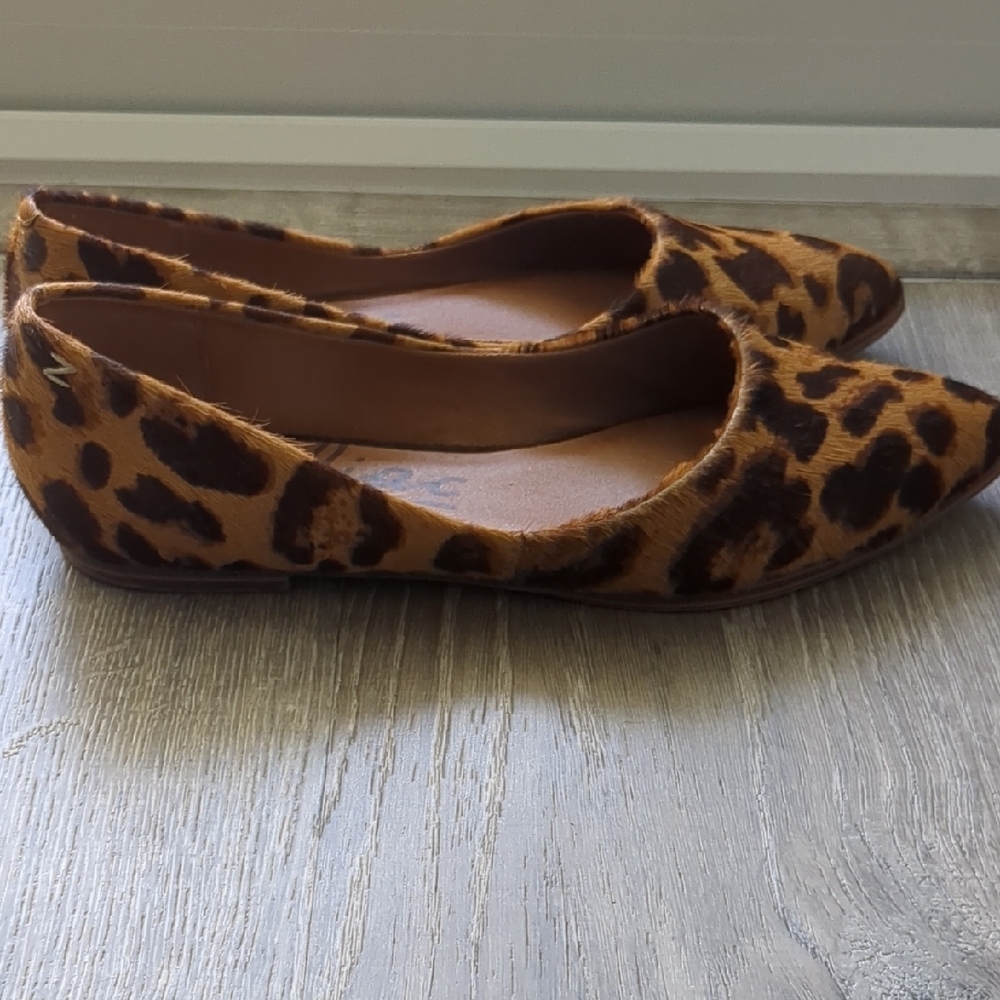 Zodiac Brown Leopard Print Flats - Picture 4 of 9